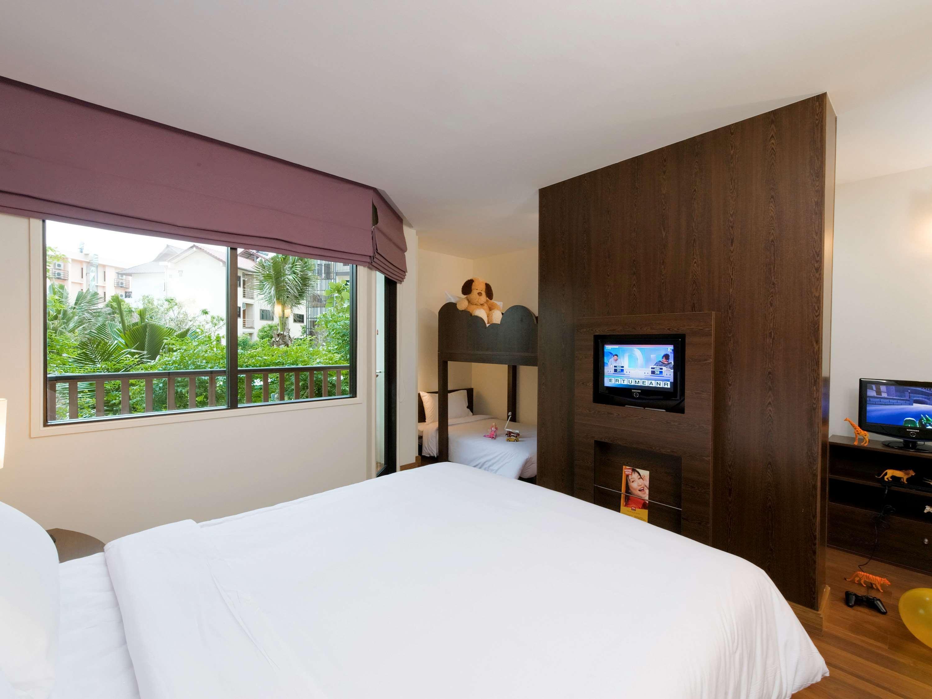 Ibis Phuket Patong Hotel Exterior photo