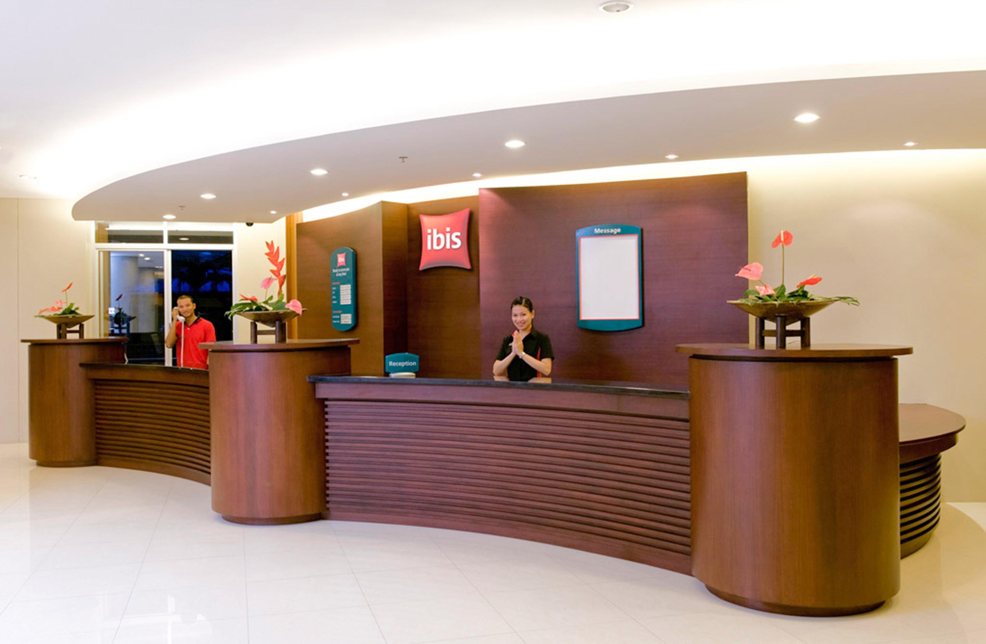 Ibis Phuket Patong Hotel Exterior photo